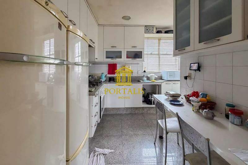 Apartamento, 4 quartos, 140 m² - Foto 8