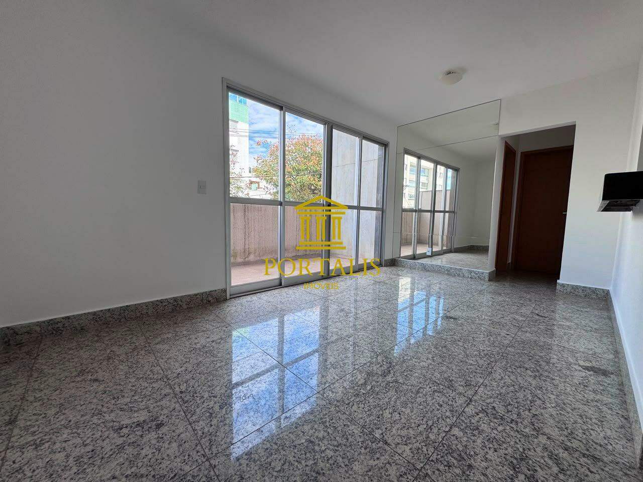 Apartamento, 2 quartos, 65 m² - Foto 2