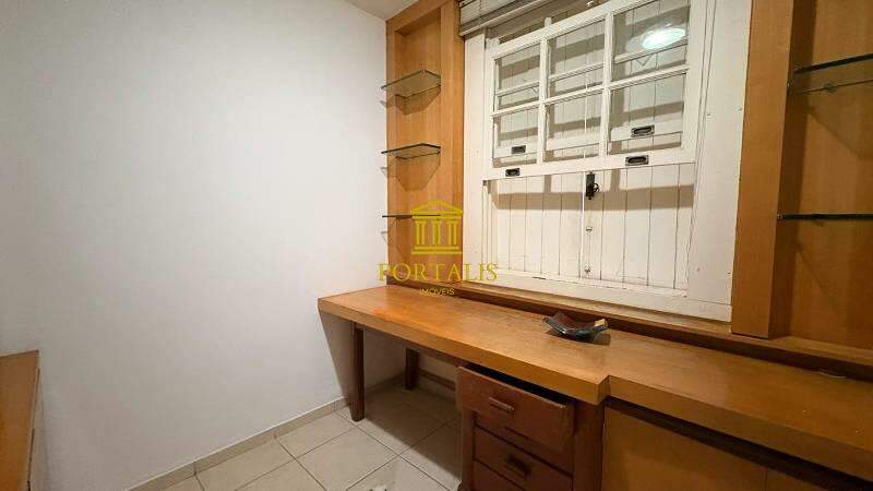 Casa, 4 quartos, 304 m² - Foto 21