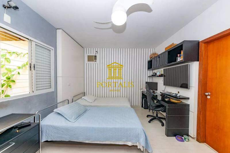Casa, 4 quartos, 267 m² - Foto 15
