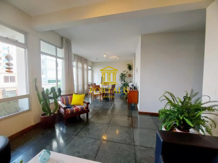 Apartamento, 4 quartos, 220 m² - Foto 1