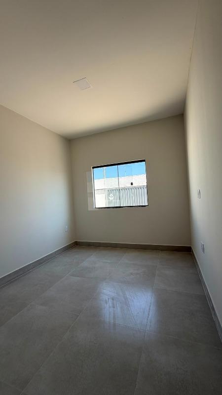 Casa à venda no Tancredo Neves: Quarto com suíte