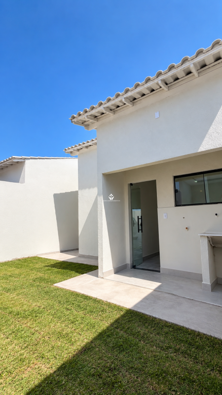 Casa à venda no Tancredo Neves: Área externa dos fundos