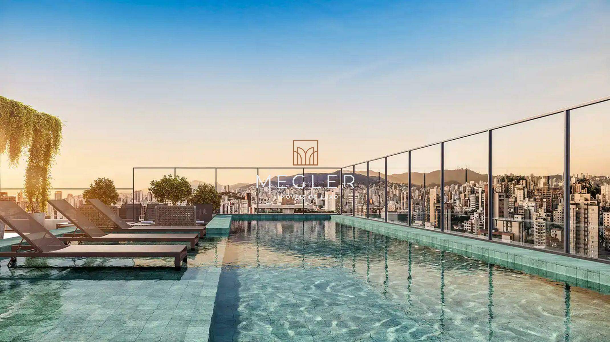 Apartamento à venda no Savassi: Piscina com deck molhado