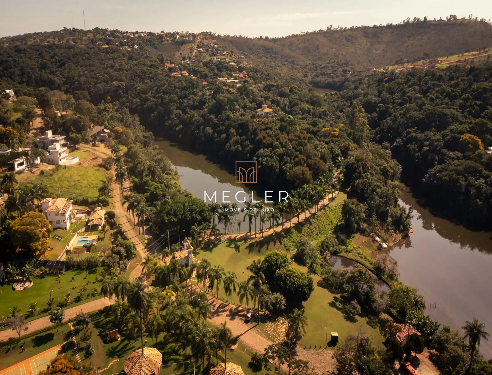 Apartamento à venda no MG020: 