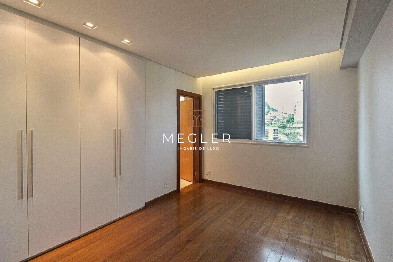 Apartamento à venda no Vila da Serra: 
