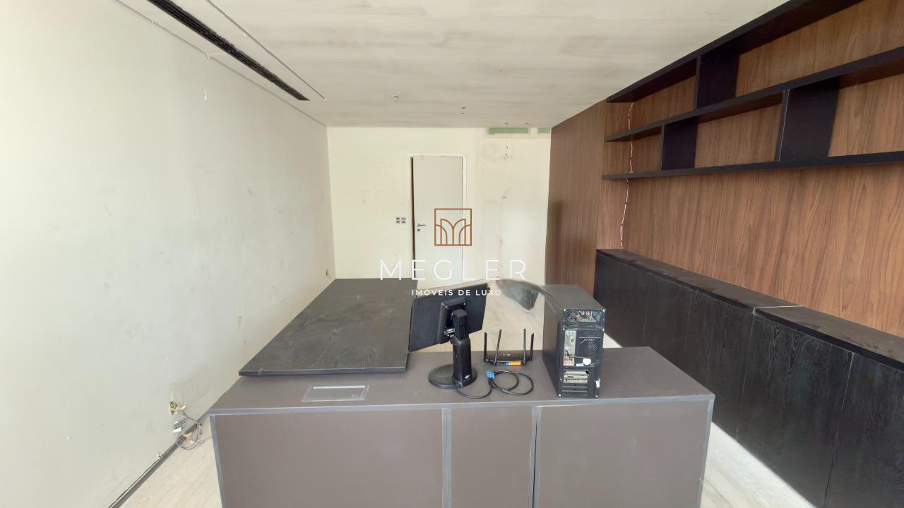 Sala à venda no Vila da Serra: 