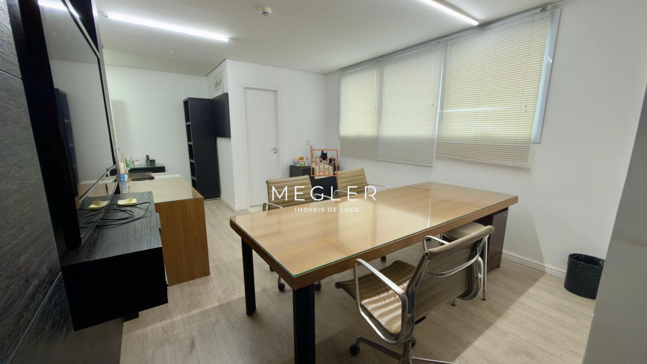 Sala à venda no Vila da Serra: 