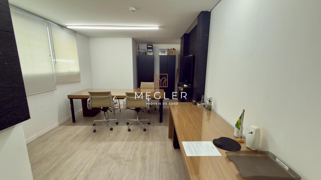 Sala à venda no Vila da Serra: 