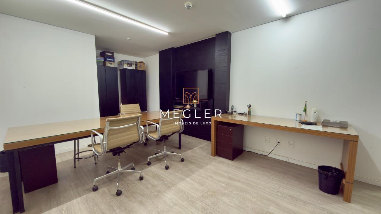 Sala à venda no Vila da Serra: 