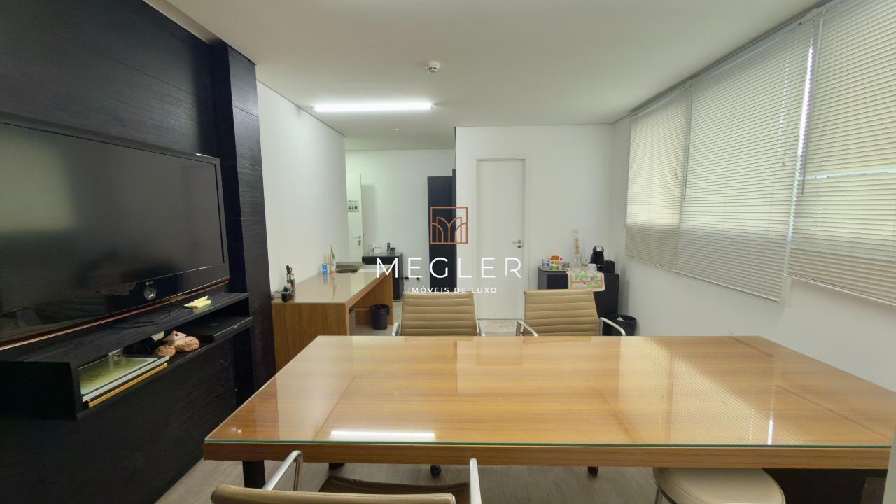 Sala à venda no Vila da Serra: 