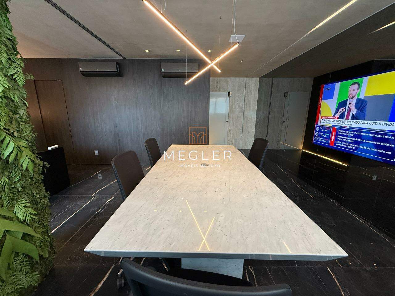 Sala à venda no Vila da Serra: 