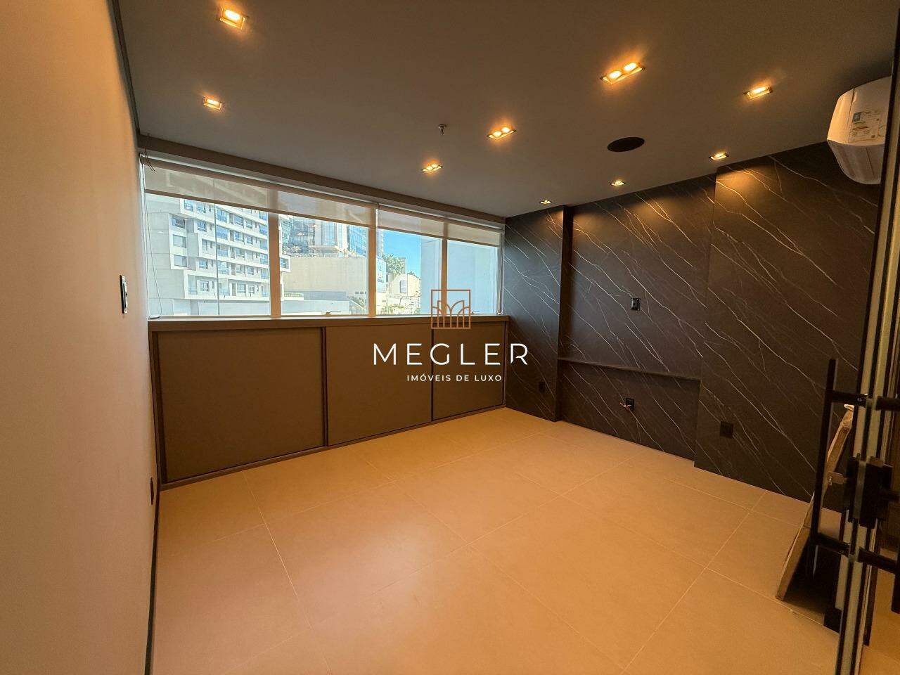 Sala para aluguel no Vila da Serra: 