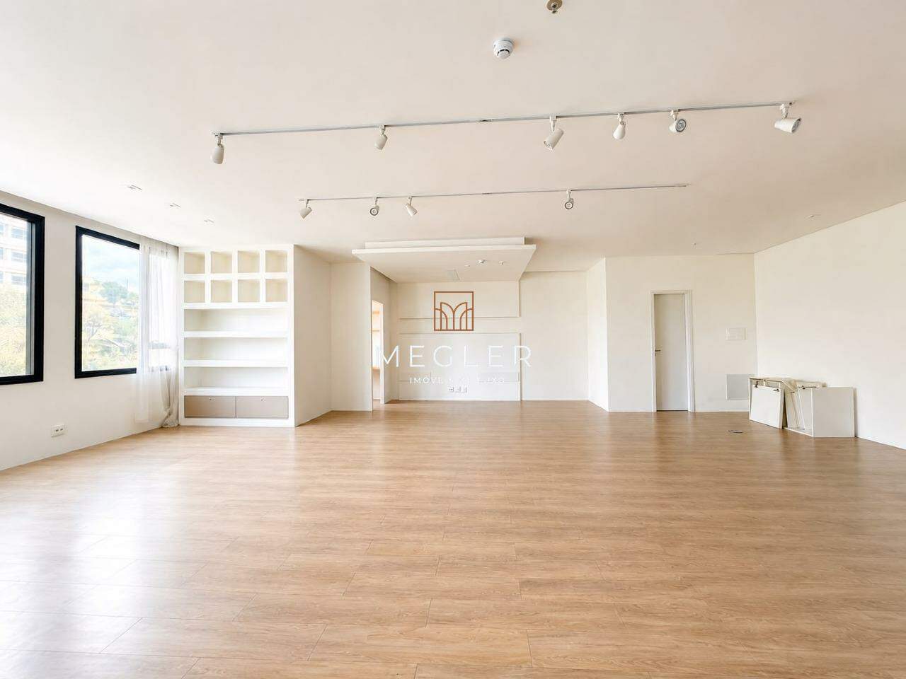 Sala para aluguel no Vila da Serra: 