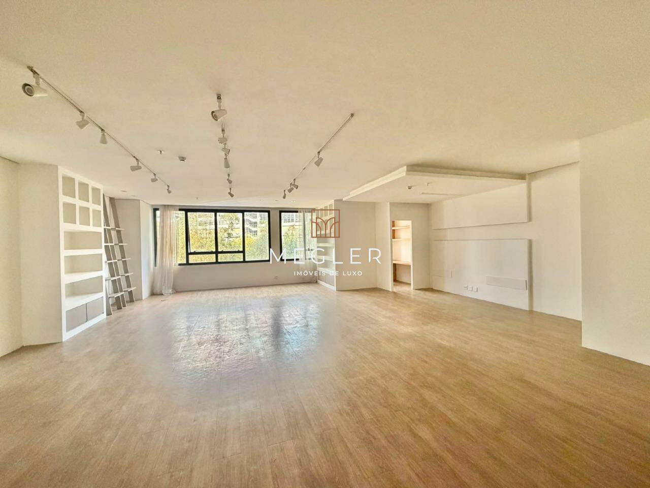 Sala para aluguel no Vila da Serra: 
