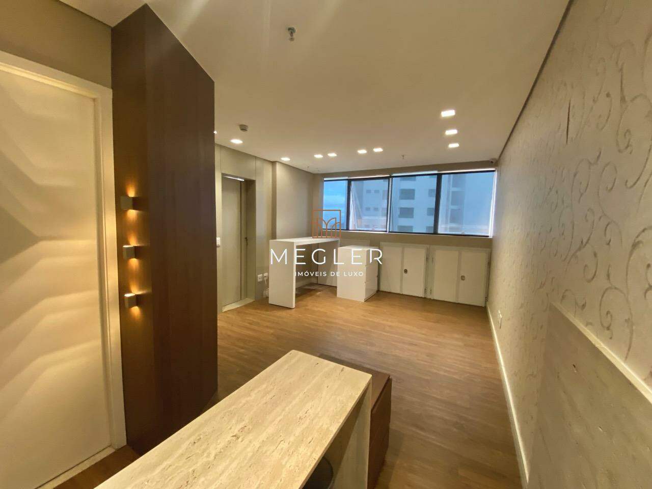 Sala para aluguel no Vila da Serra: 