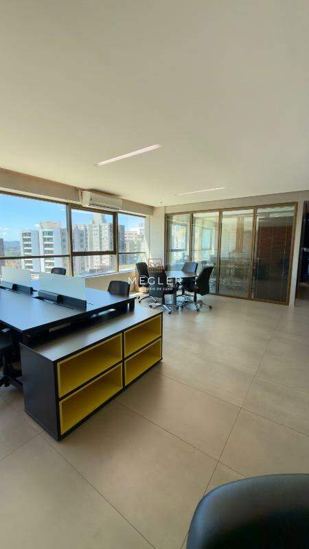 Sala à venda no Vila da Serra: 