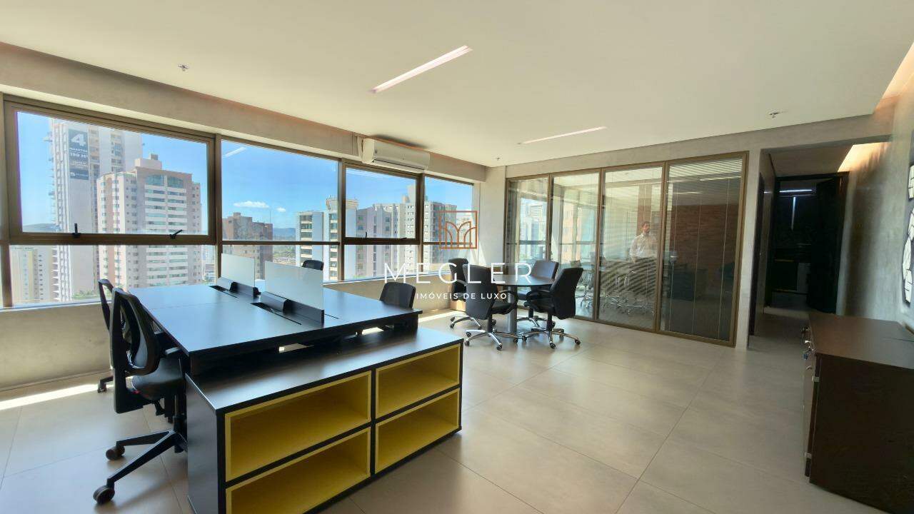 Sala à venda no Vila da Serra: 