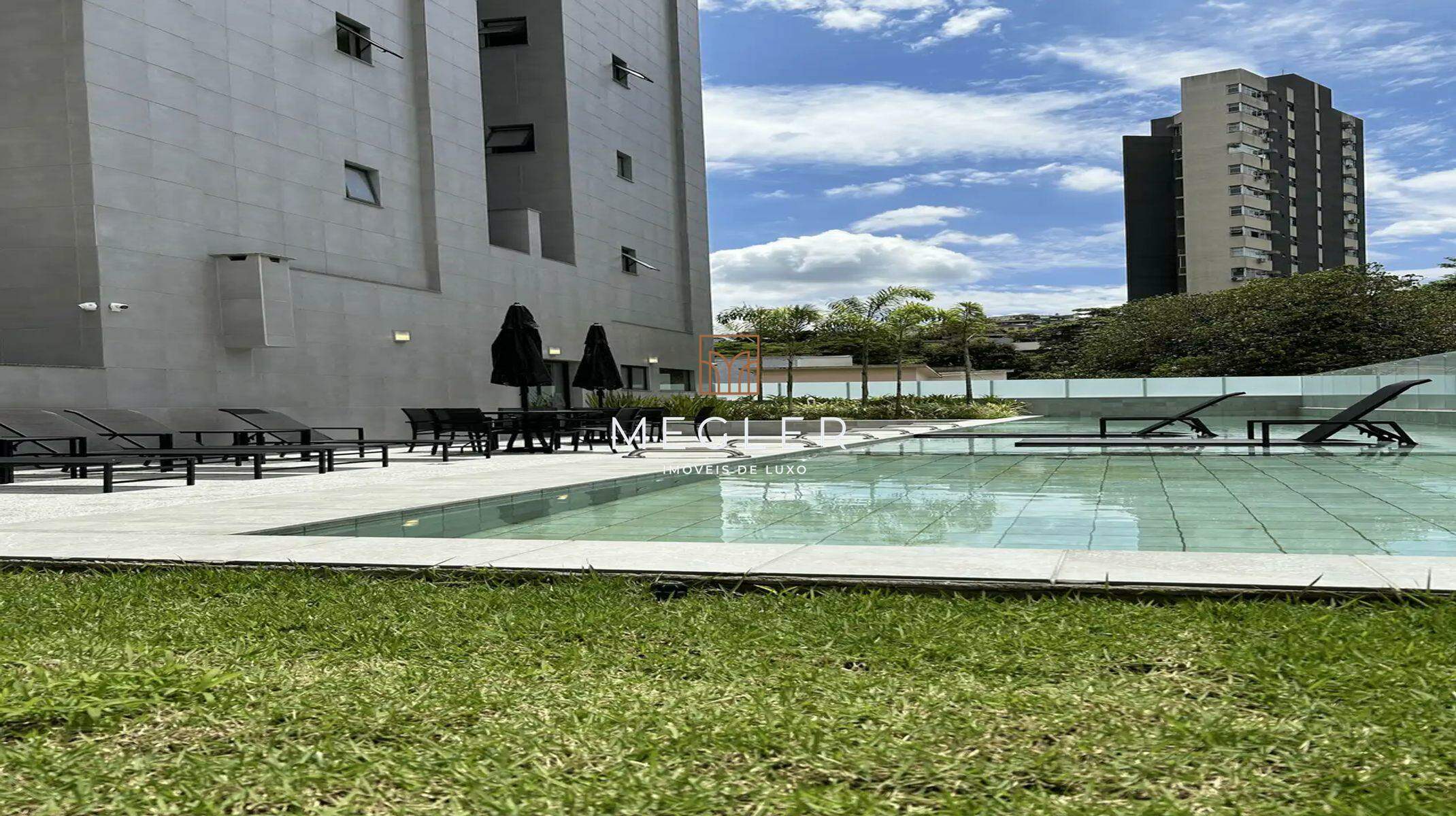Apartamento à venda no São Lucas: Piscinas adulto e infantil