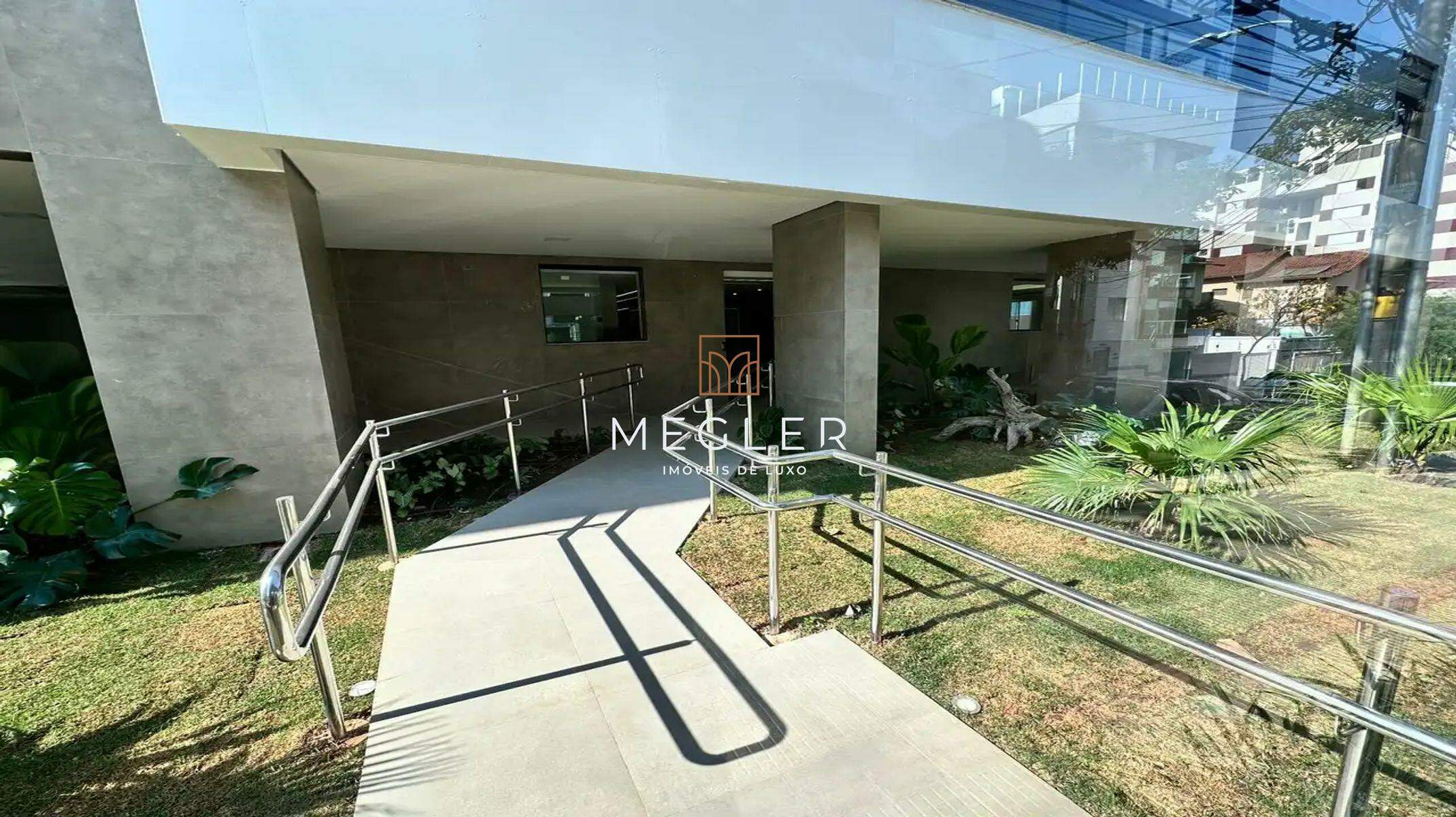 Apartamento à venda no Castelo: Entrada