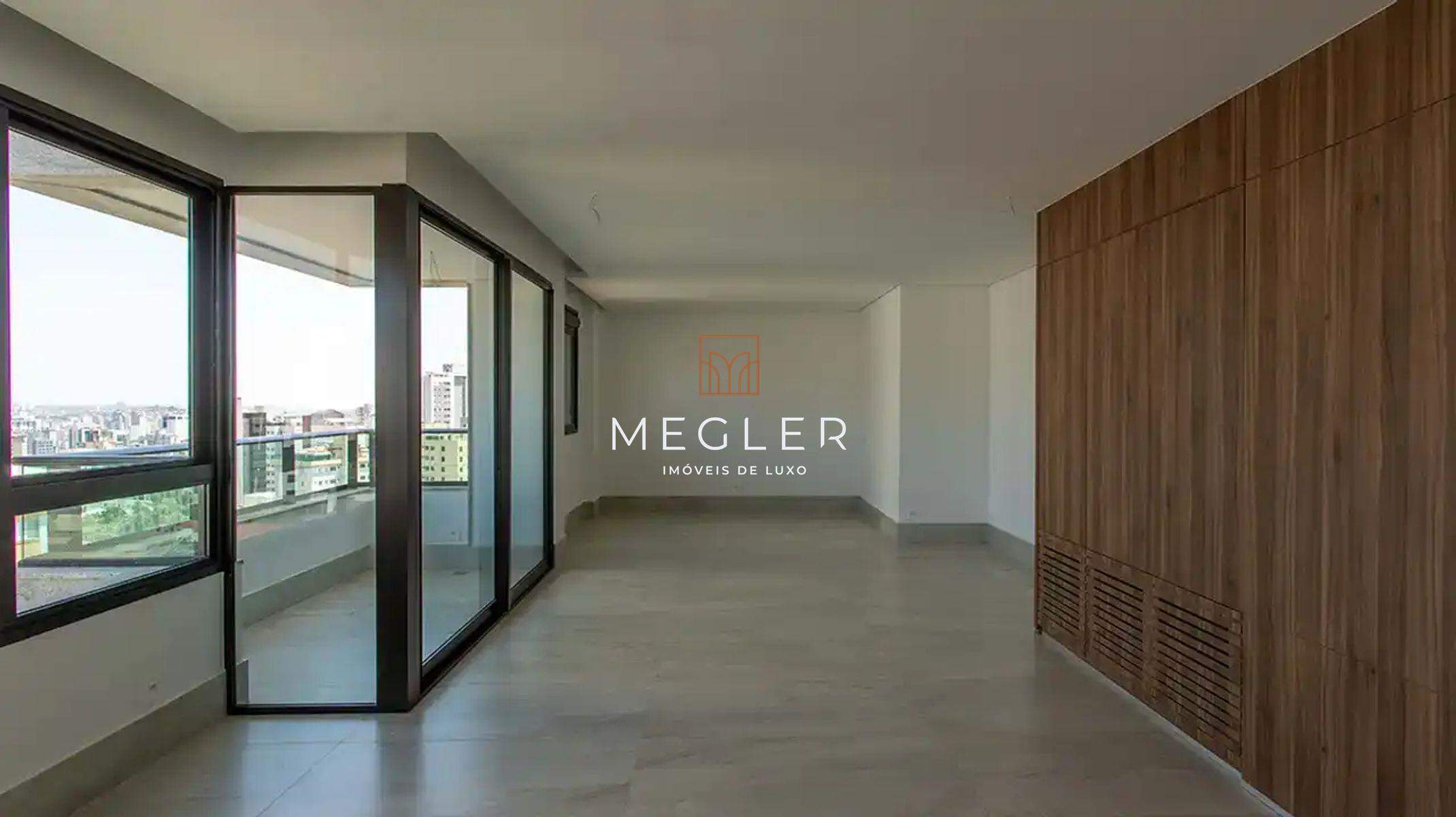 Apartamento à venda no Serra: Sala de estar e varanda