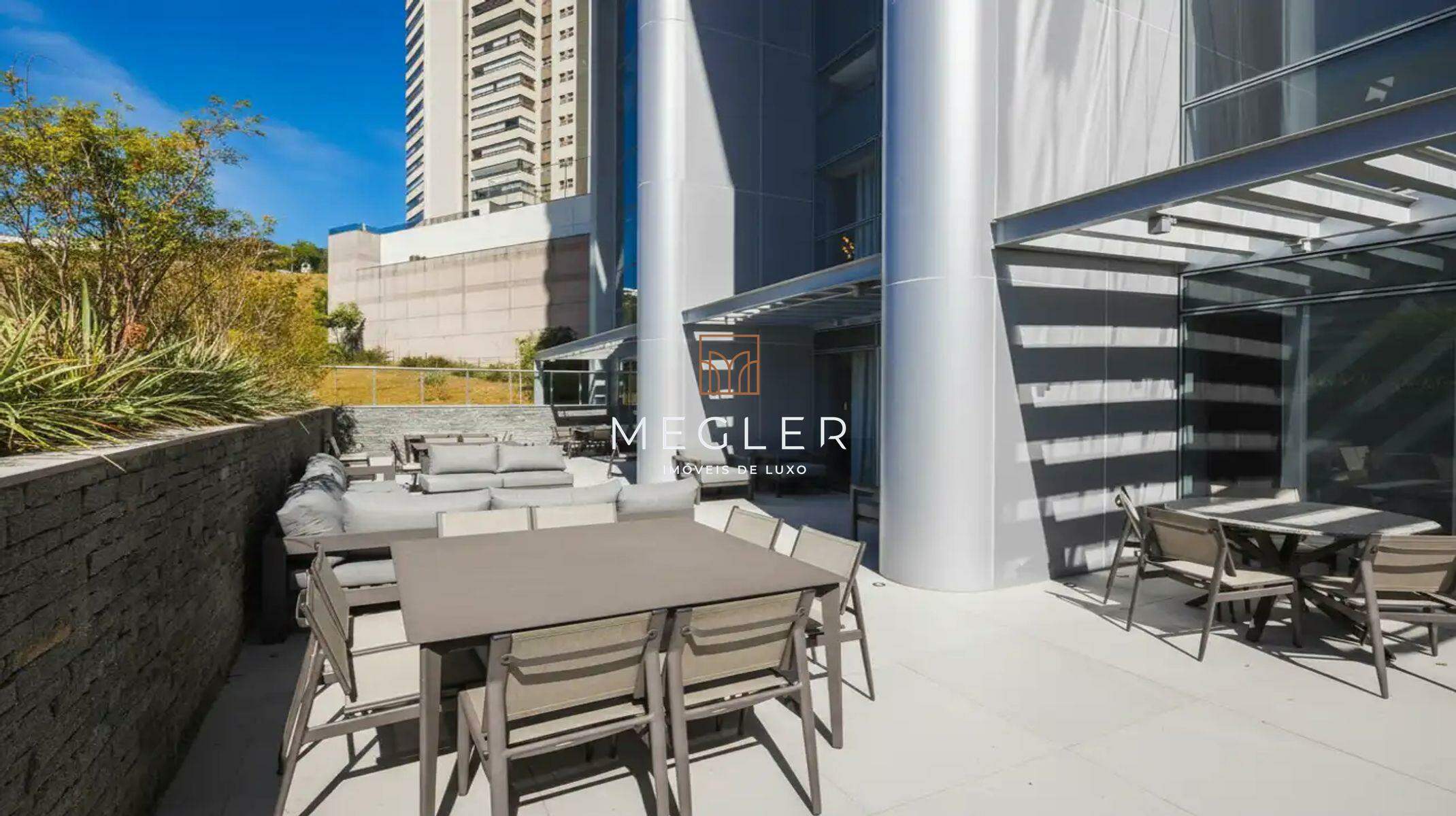 Apartamento à venda no Vale do Sereno: Terraço do salão de festas