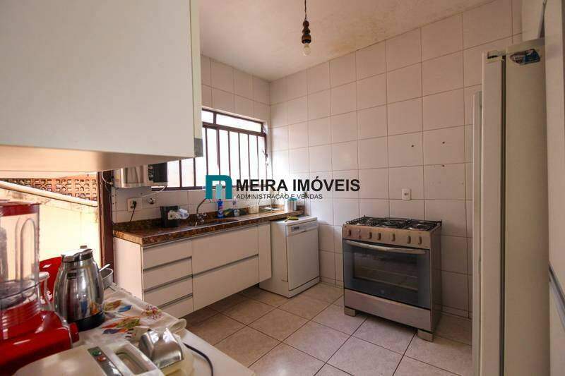 Casa, 4 quartos, 270 m² - Foto 11