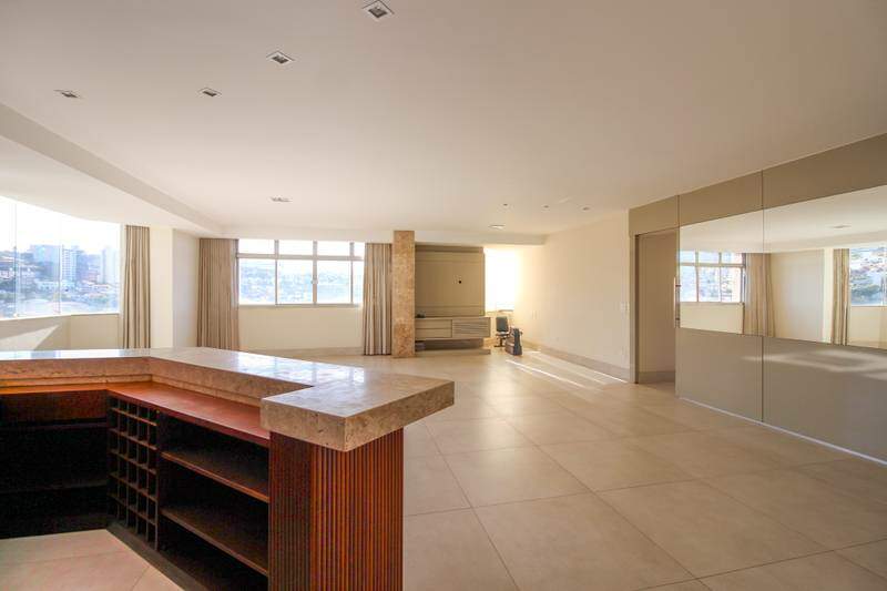 Apartamento, 3 quartos, 175 m² - Foto 1