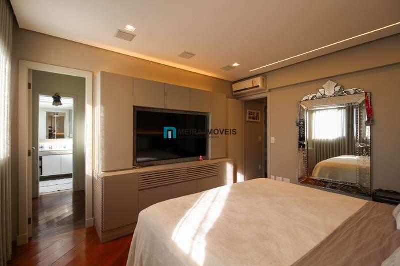 Apartamento, 4 quartos, 216 m² - Foto 9