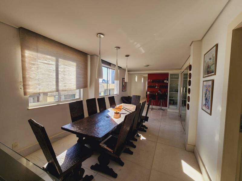 Apartamento, 4 quartos, 227 m² - Foto 1