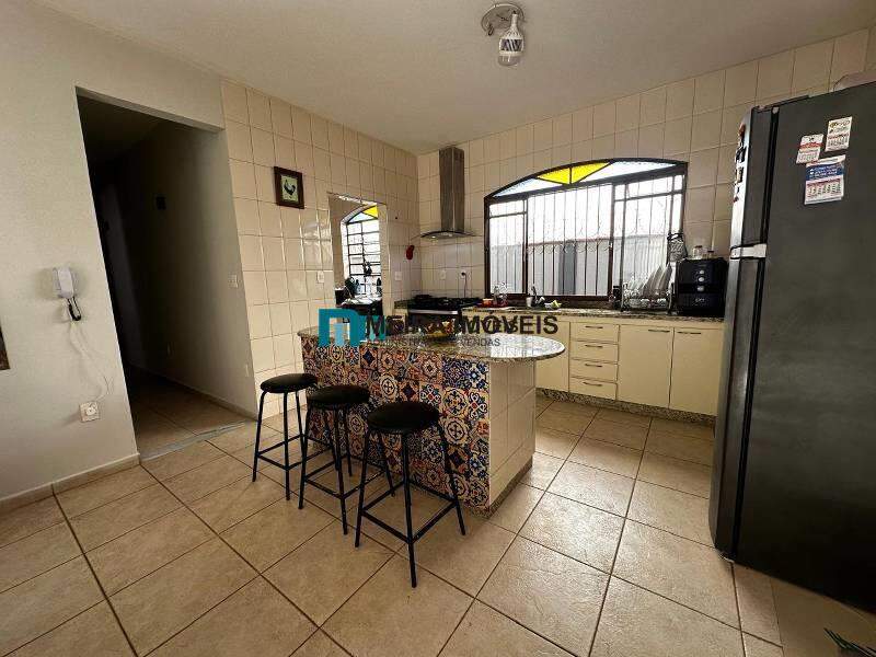 Casa, 5 quartos, 170 m² - Foto 5