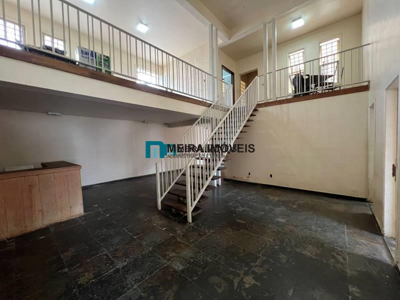 Casa, 3 quartos, 292 m² - Foto 1