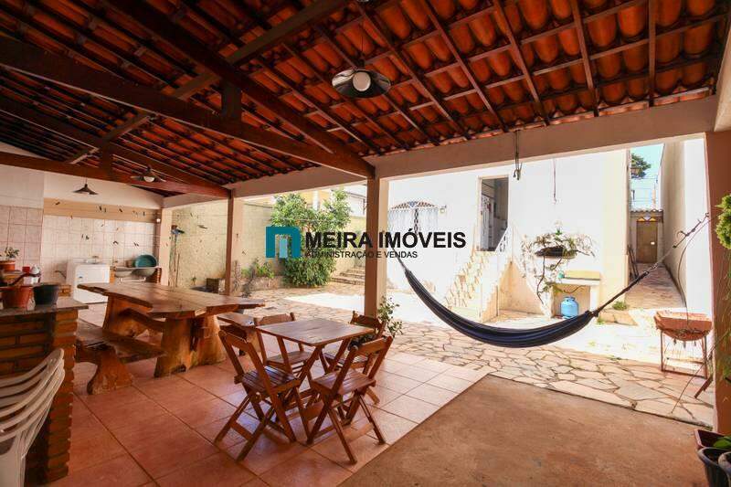 Casa, 5 quartos, 260 m² - Foto 4