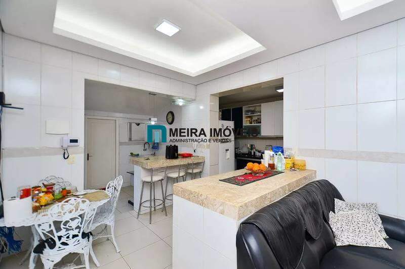 Casa, 6 quartos, 239 m² - Foto 8