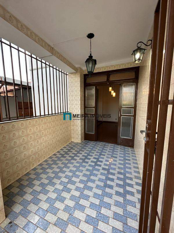 Casa, 6 quartos, 310 m² - Foto 1