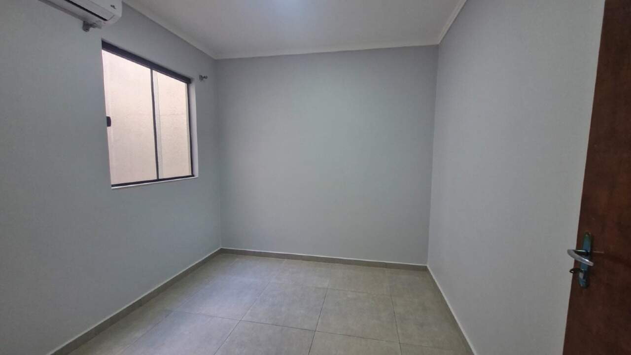 Casa à venda no Esmeralda: 