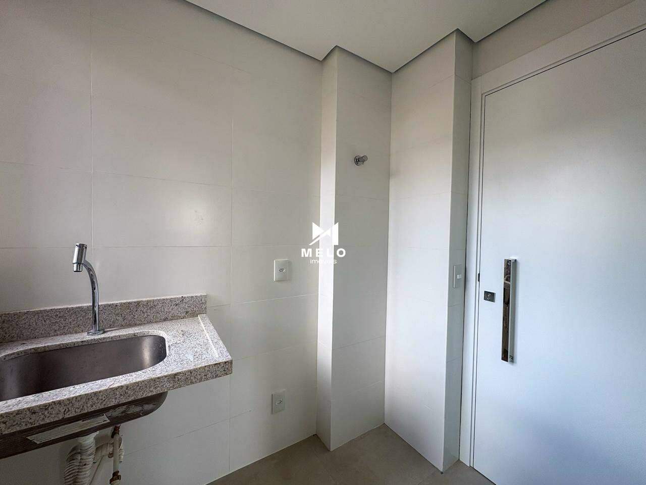 Apartamento à venda no Barreiro: 