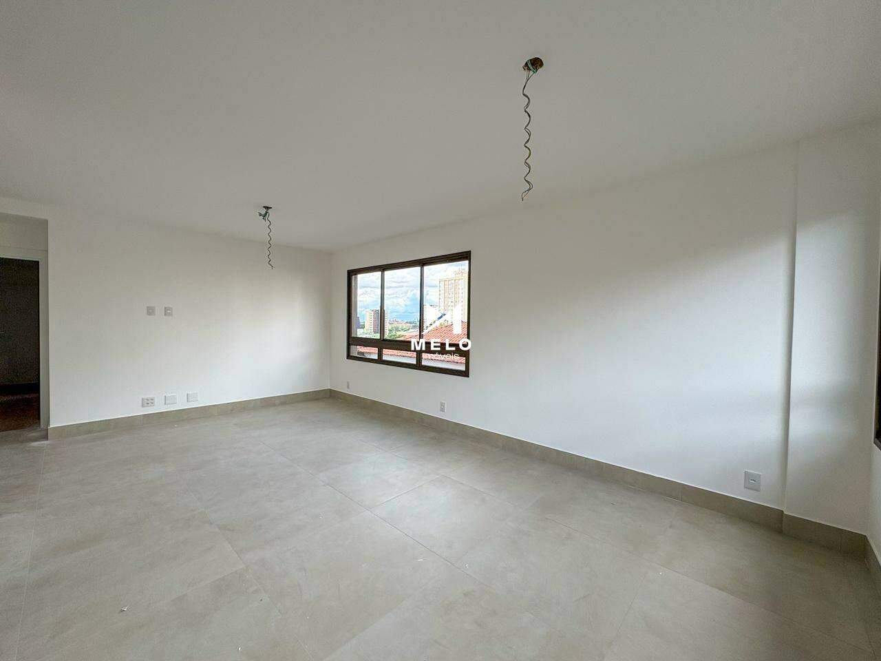 Apartamento à venda no Barreiro: 