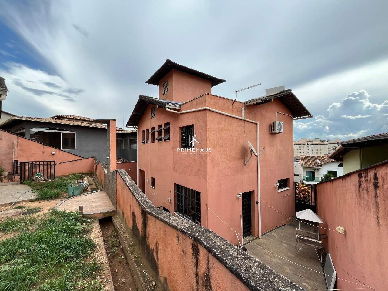 Casa à venda no Jardim Riacho das Pedras: 