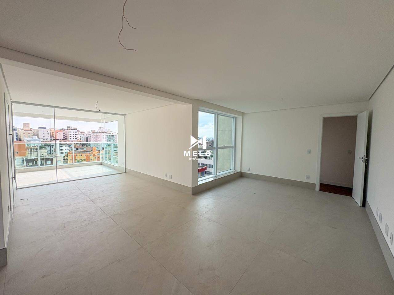 Apartamento à venda no Castelo: 
