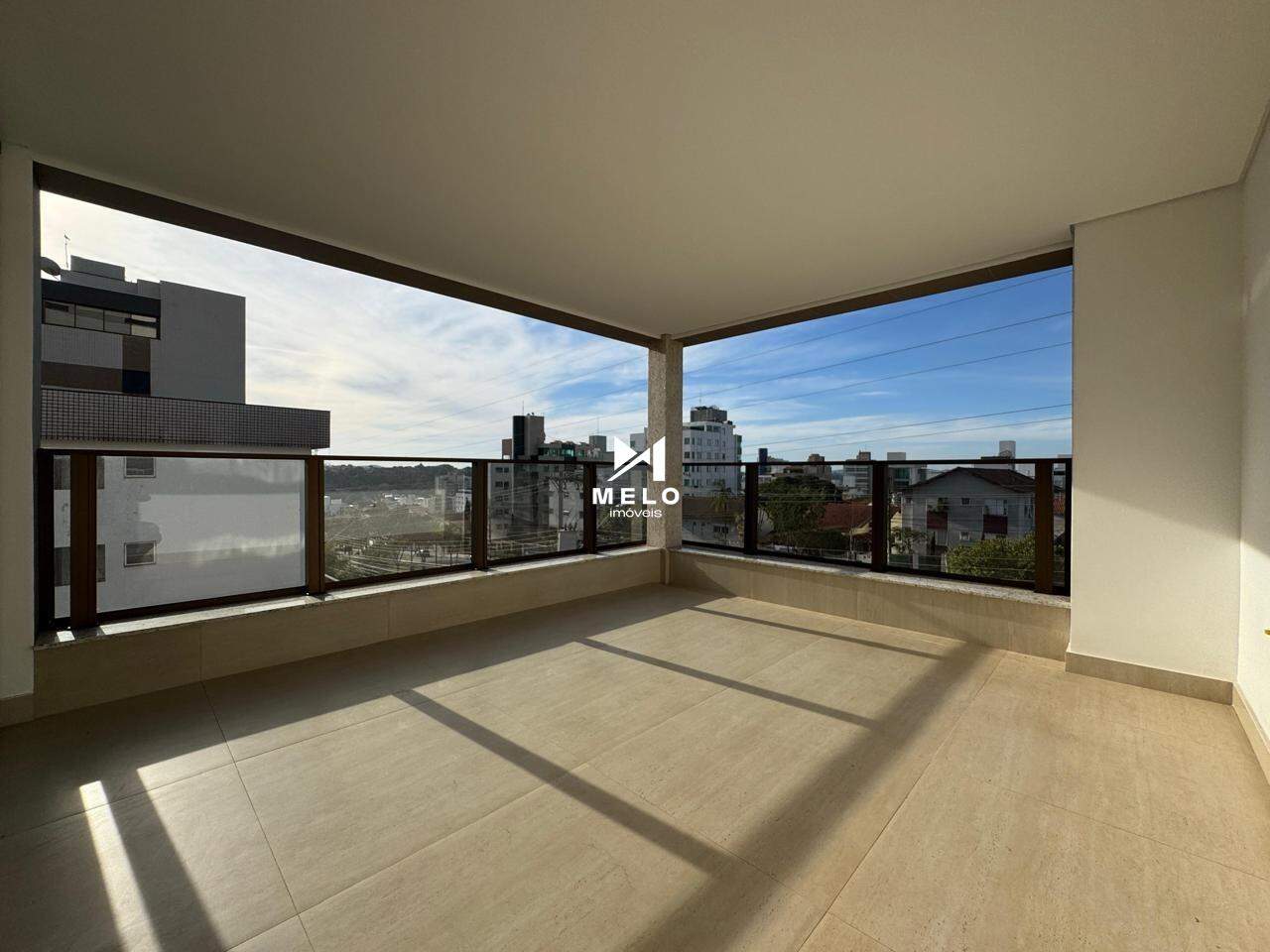 Apartamento à venda no Castelo: 