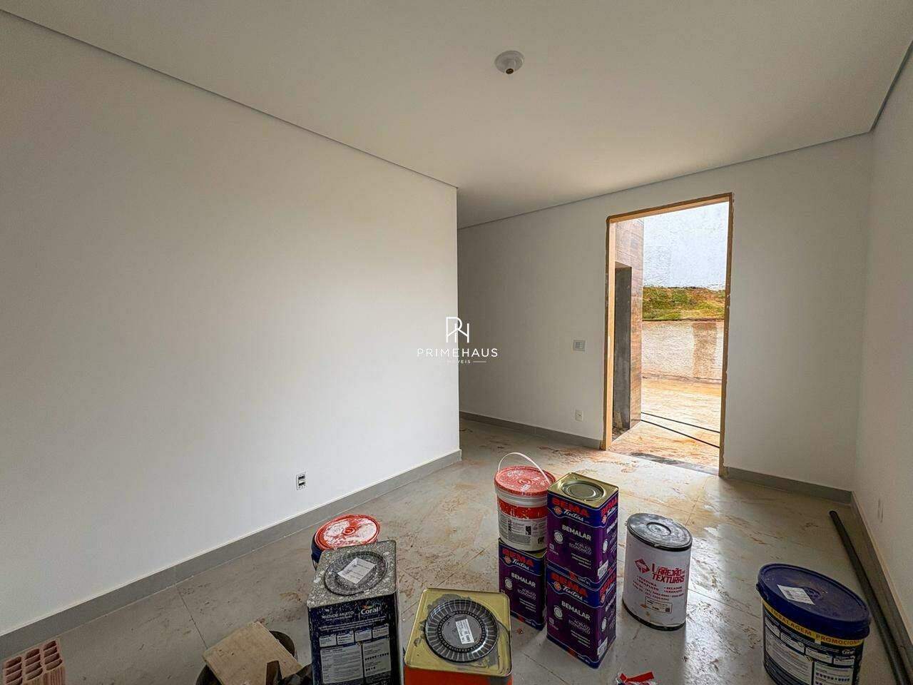 Casa geminada à venda no Manacás: 
