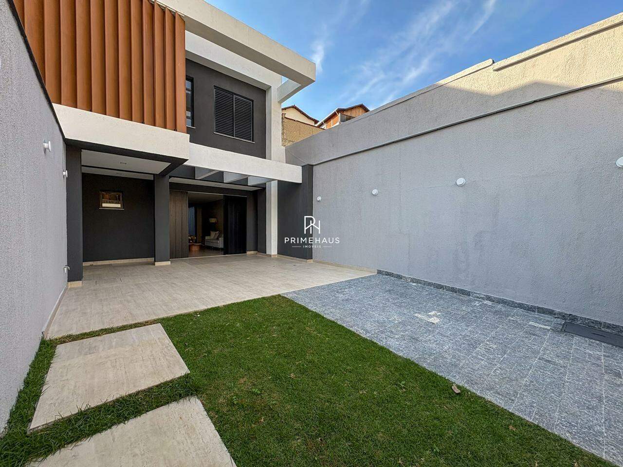 Casa, 3 quartos, 180 m² - Foto 1