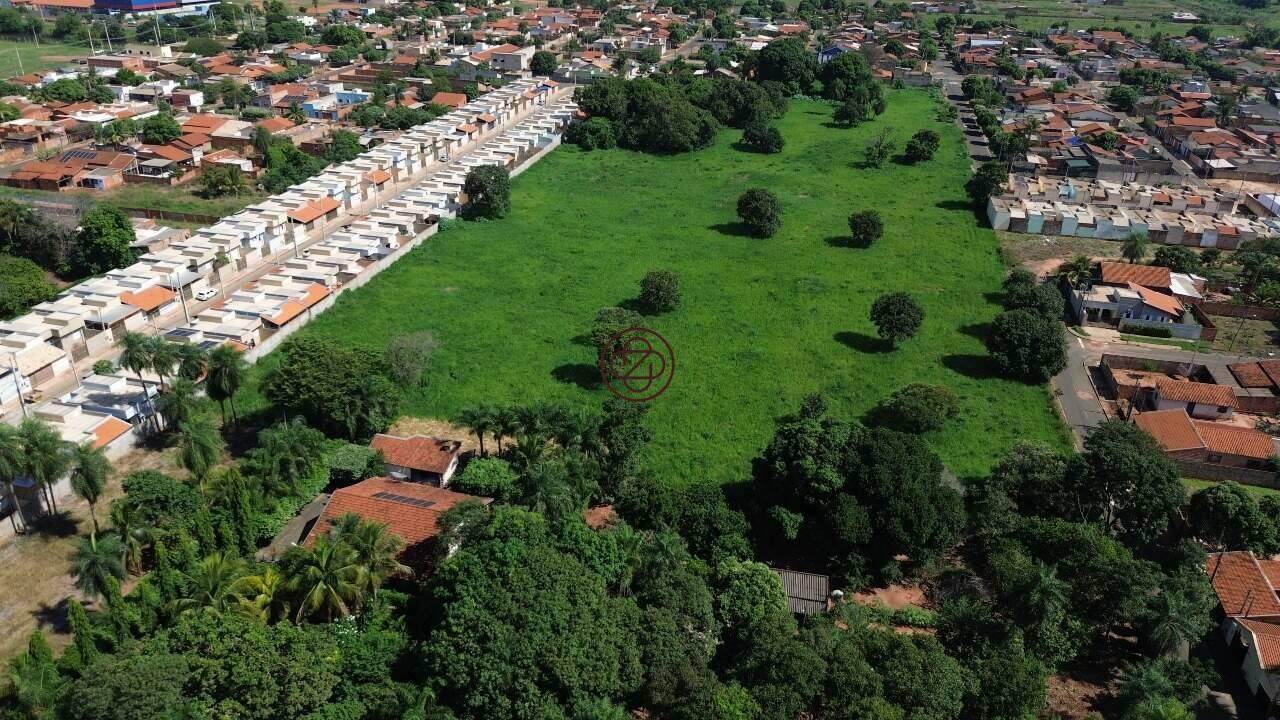 Área à venda no Santa Luzia: 