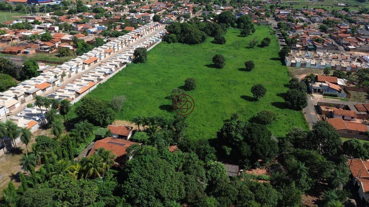 Área à venda no Santa Luzia: 