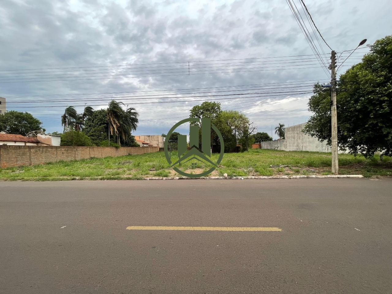 Terreno à venda no Jardim Primaveril: 