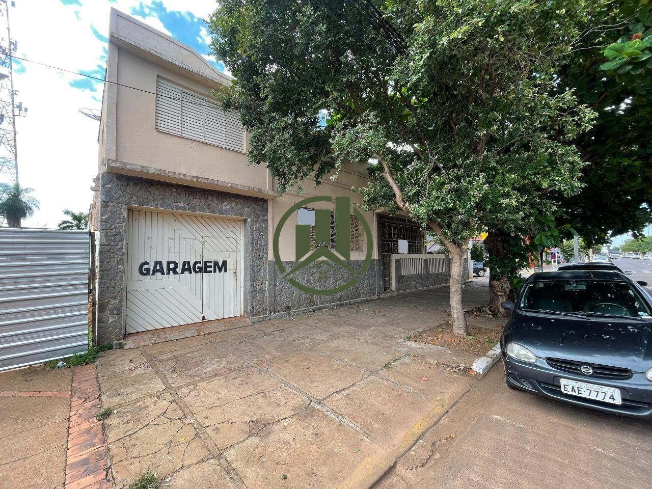 Casa à venda no Centro: 