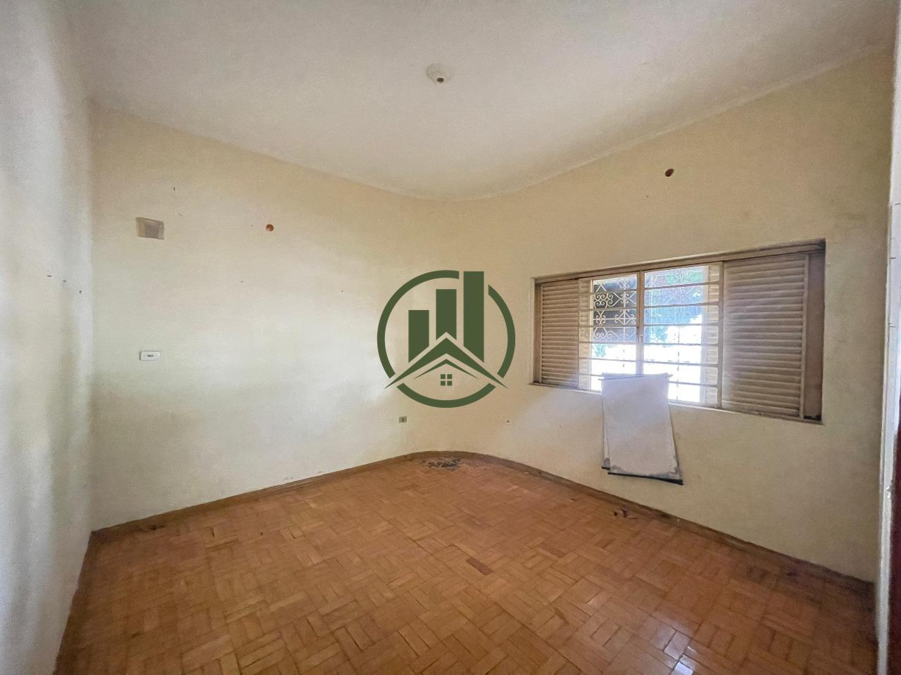 Casa à venda no Centro: 