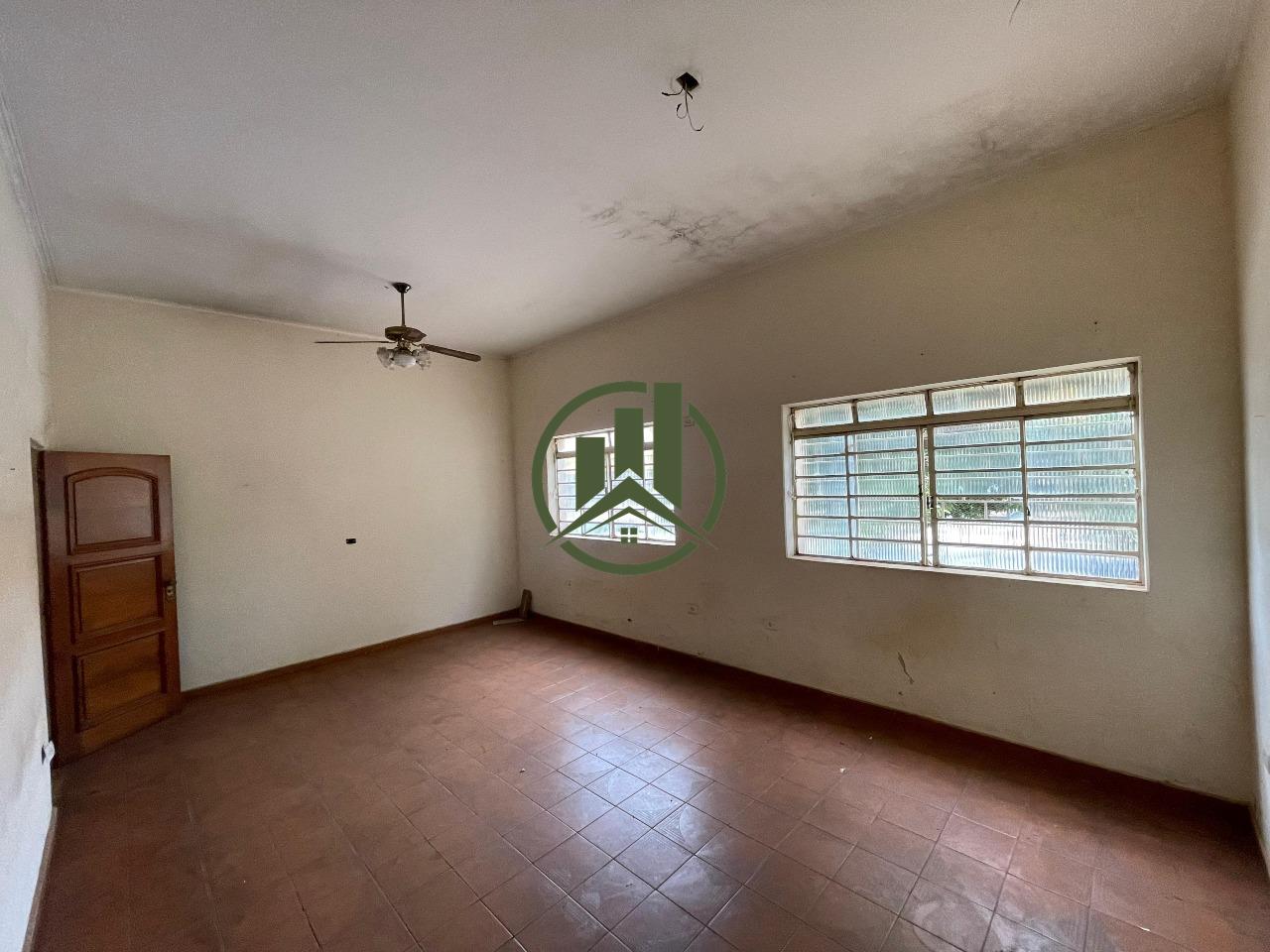 Casa à venda no Centro: 