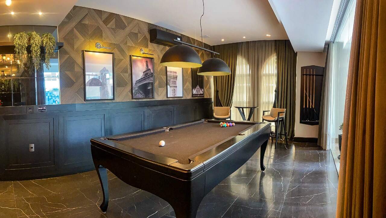 Apartamento à venda no Meia Praia: Sala de jogos 